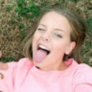 Meet your Posher, Lucy